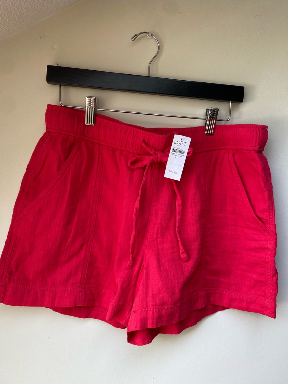 LOFT Red Women’s Drawstring Shorts Medium